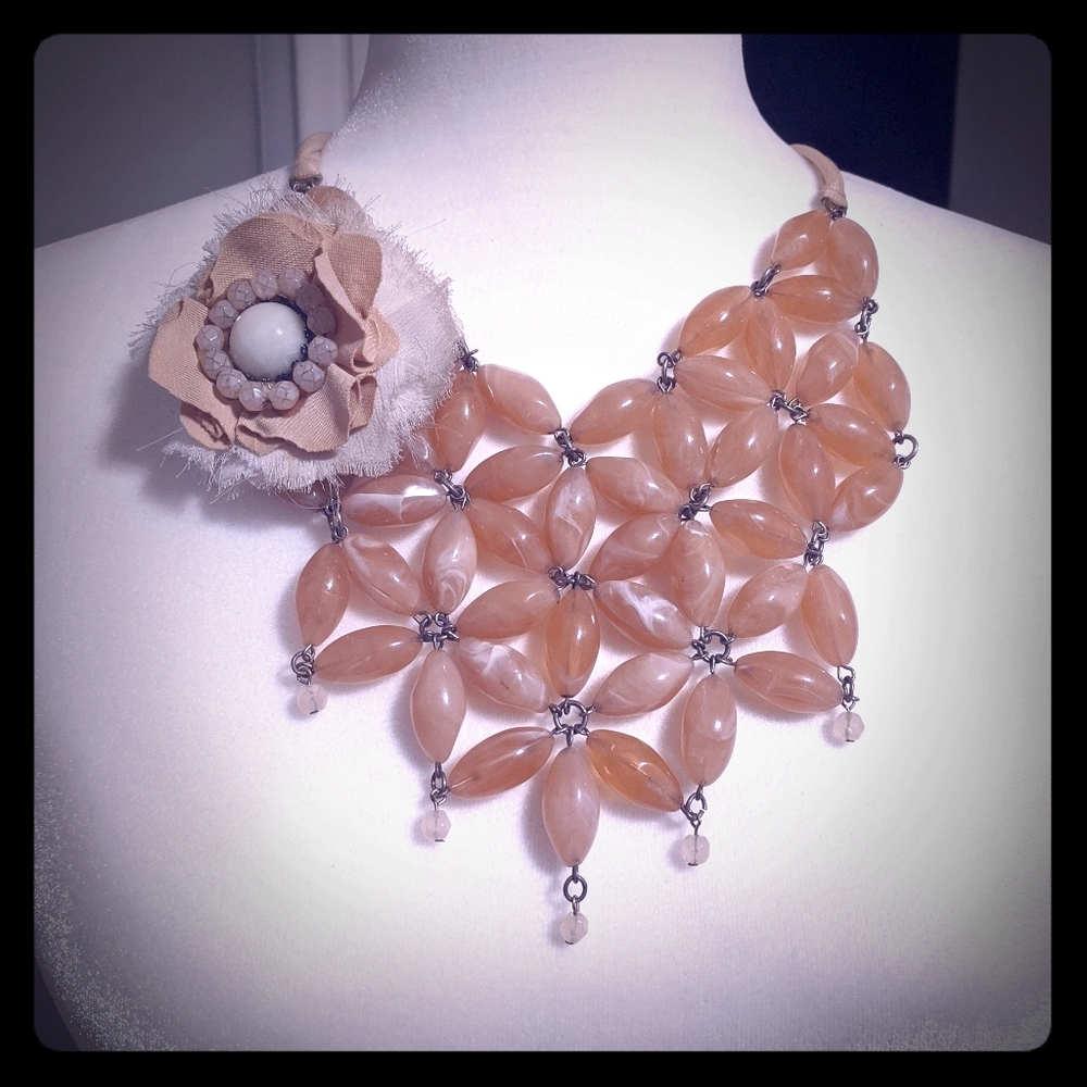 MARQUIS BEAD NECKLACE - Picture 1 of 11